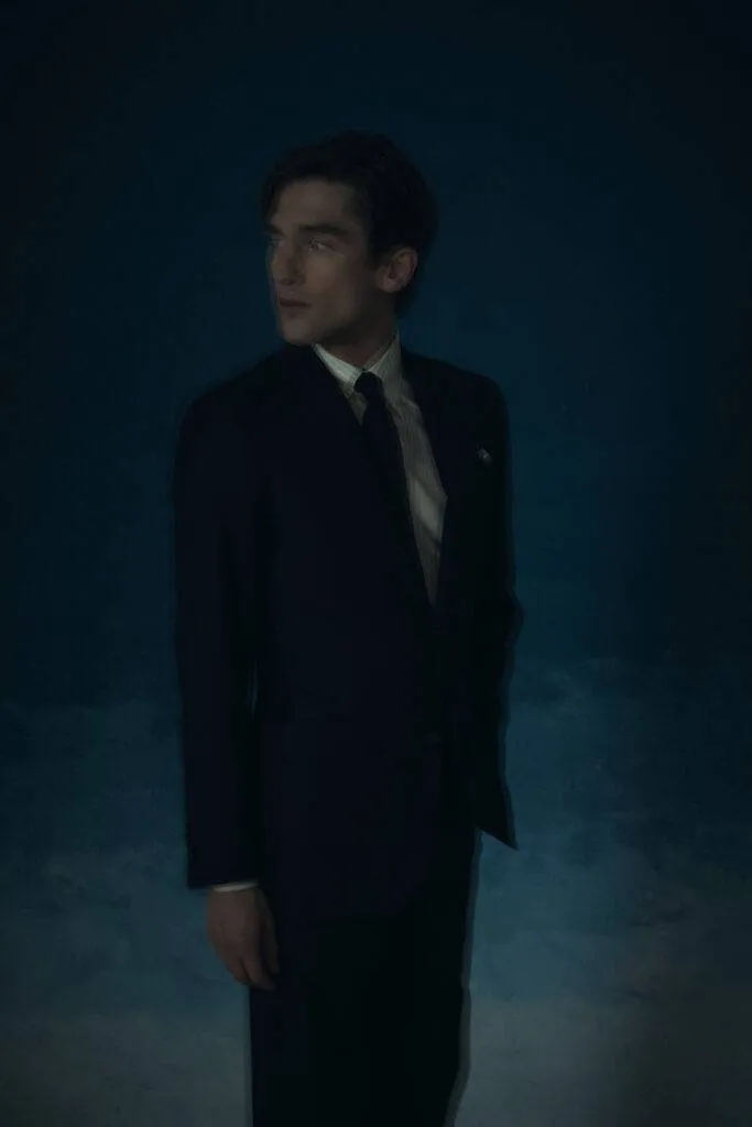 Anzug aus robustem mitternachtblauem Wolltwill — Monokel Berlin