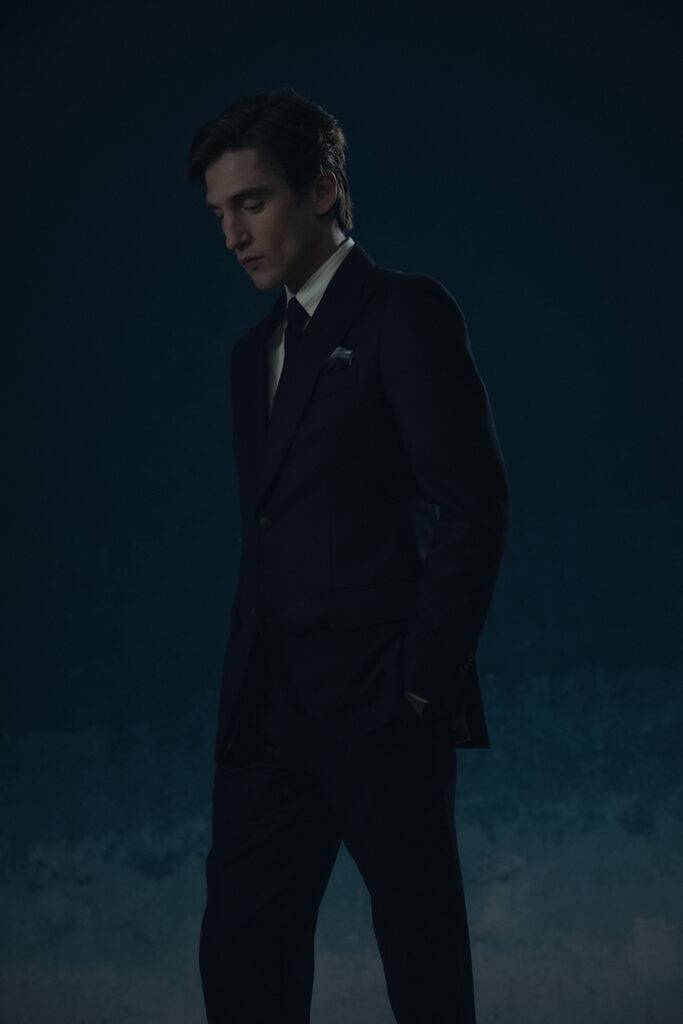 Anzug aus robustem, mitternachtblauem Wolltwill — Monokel Berlin