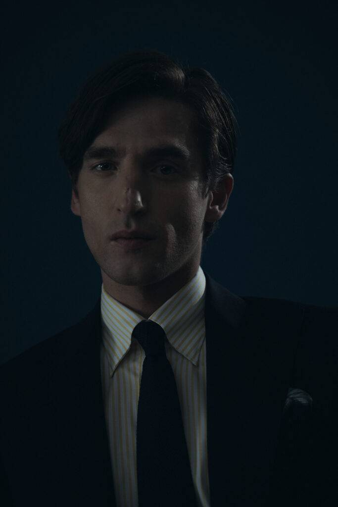 Pullover mit Polokragen aus silbergrauer Wolle-Kaschmirmischung — Monokel Berlin