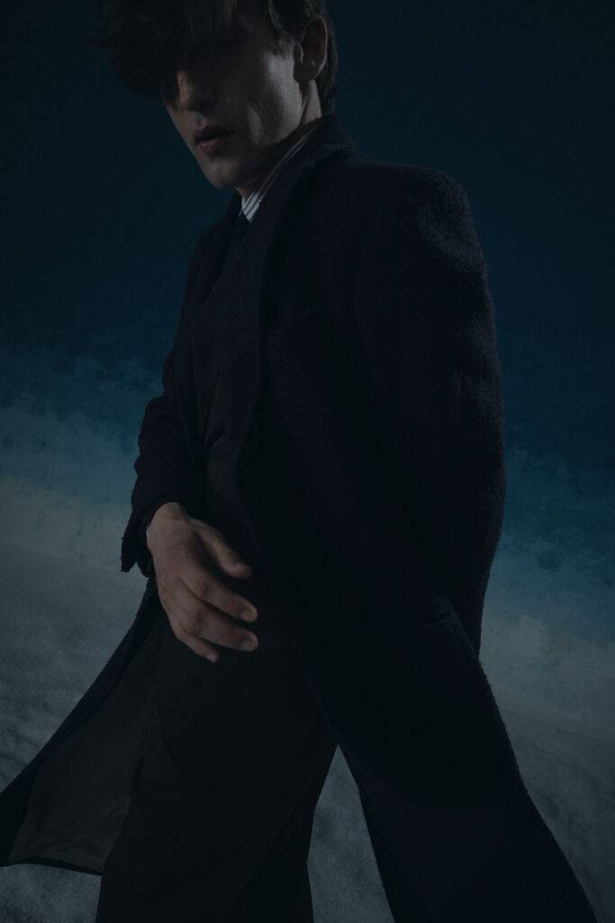 Zweireihiger grauer Glencheck Anzug aus Super 120 Wolle — Monokel Berlin