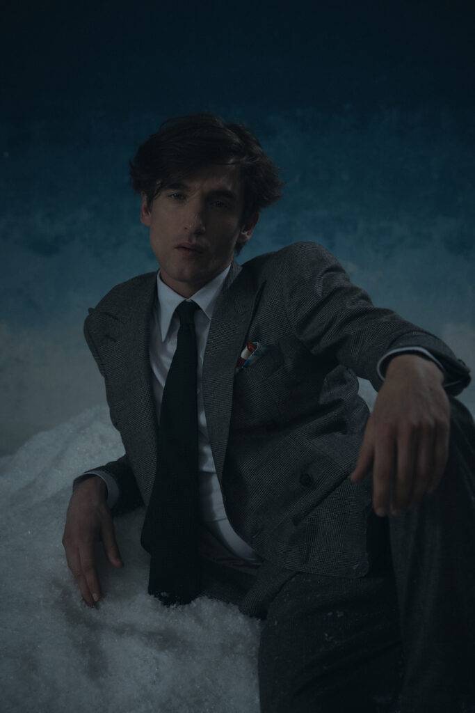 Zweireihiger grauer Glencheck Anzug aus Super 120 Wolle — Monokel Berlin