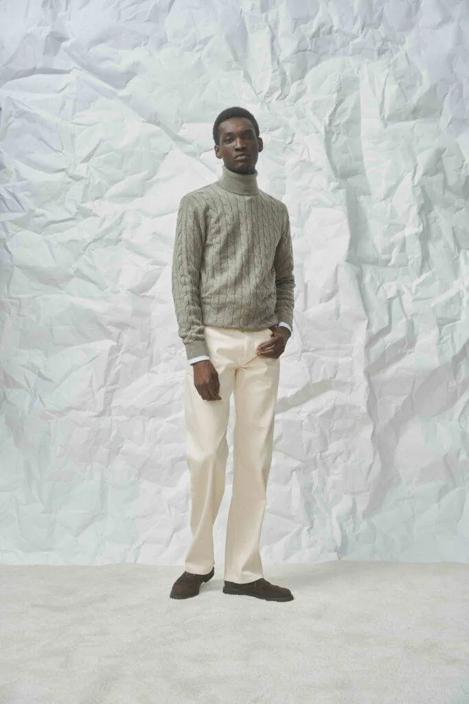 L. Moss Green Cashmere Rollkragen Knit — Monokel Berlin