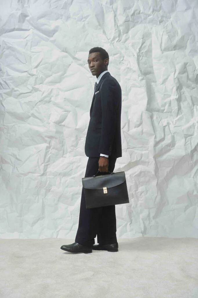 Midnight Blue knitterfreier Maßanzug aus High Twisted Yarn