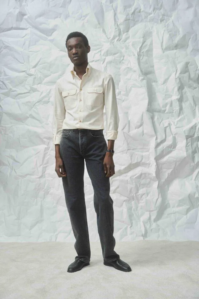 Cream Flannel Overshirt mit Black Washed Jeans