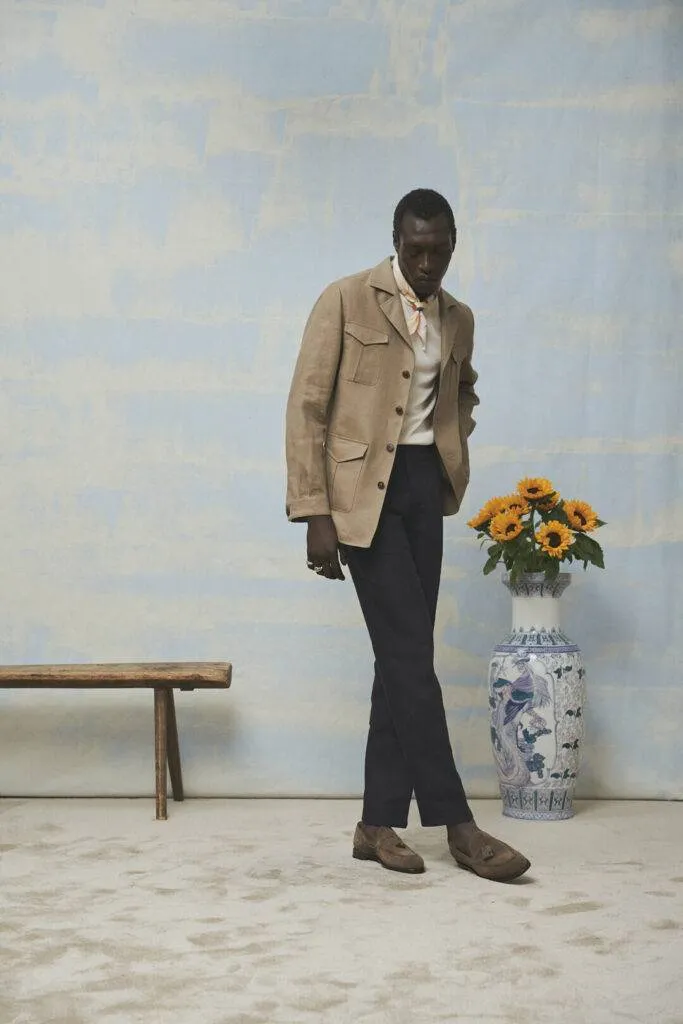 Cognacfarbener Leinenanzug — Monokel Berlin