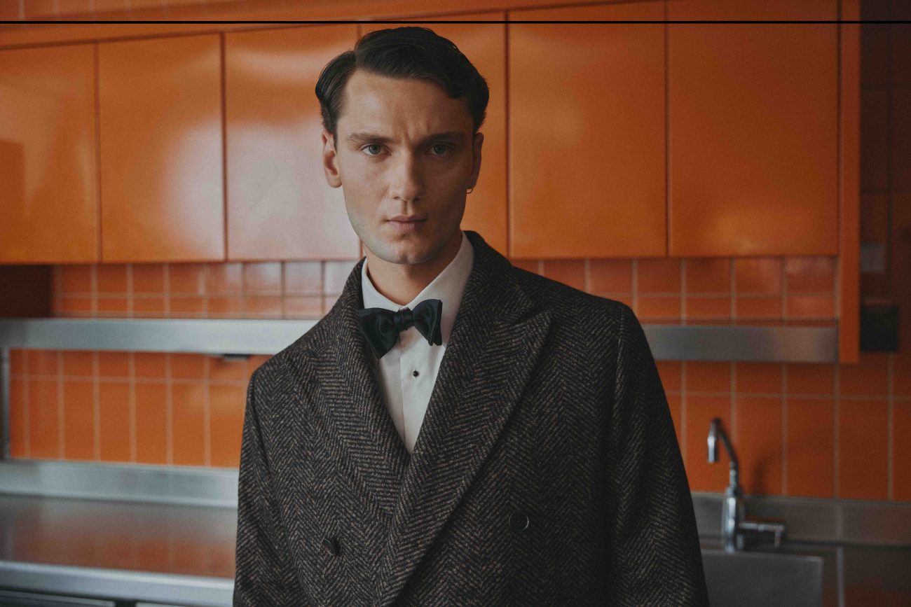 Marineblauer Casual Utility Maßanzug aus Stretch-Cord — Monokel Berlin