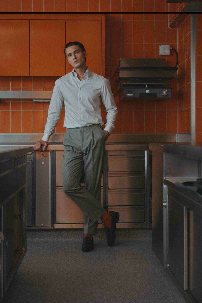 Melierter grauer Flanell-Maßanzug — Monokel Berlin