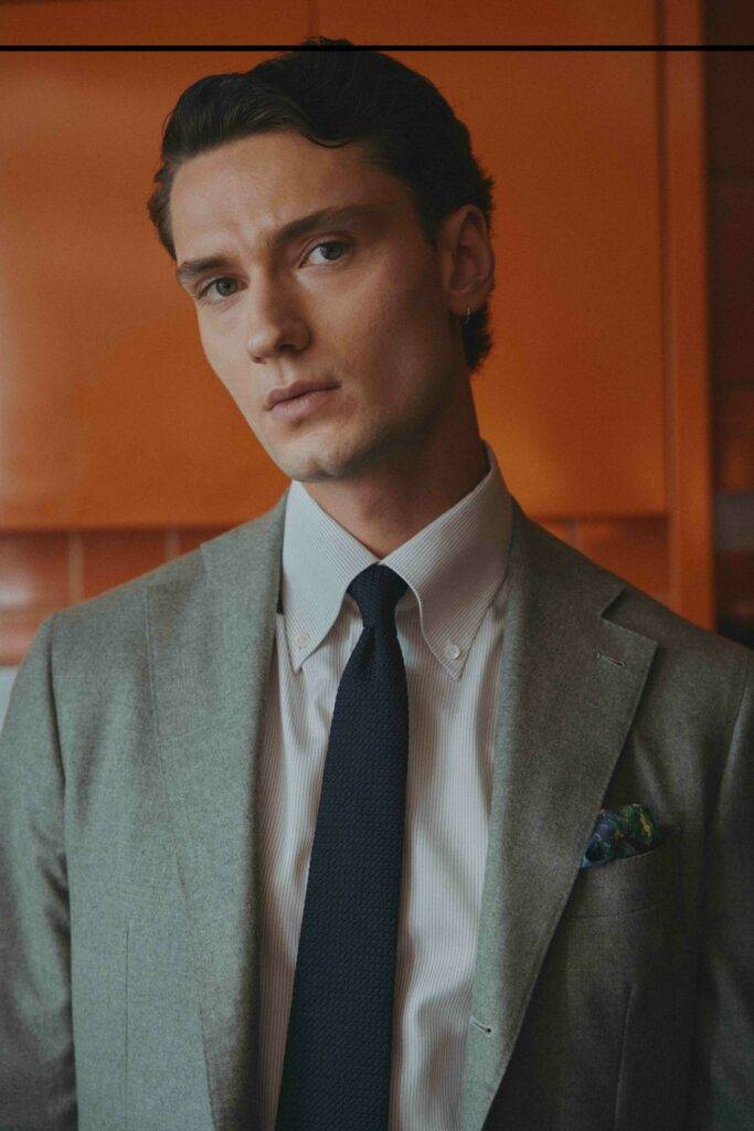 Melierter grauer Flanell-Maßanzug — Monokel Berlin