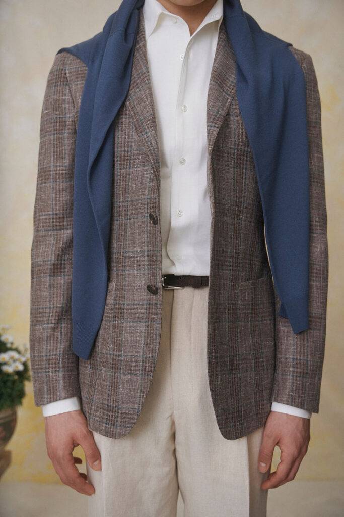 Cremefarbene Leinenhose + Sakko aus Wolle-Seide-Leinen-Blend — Sommerlicher Business-Look mit Textur & Tiefe — Monokel Berlin