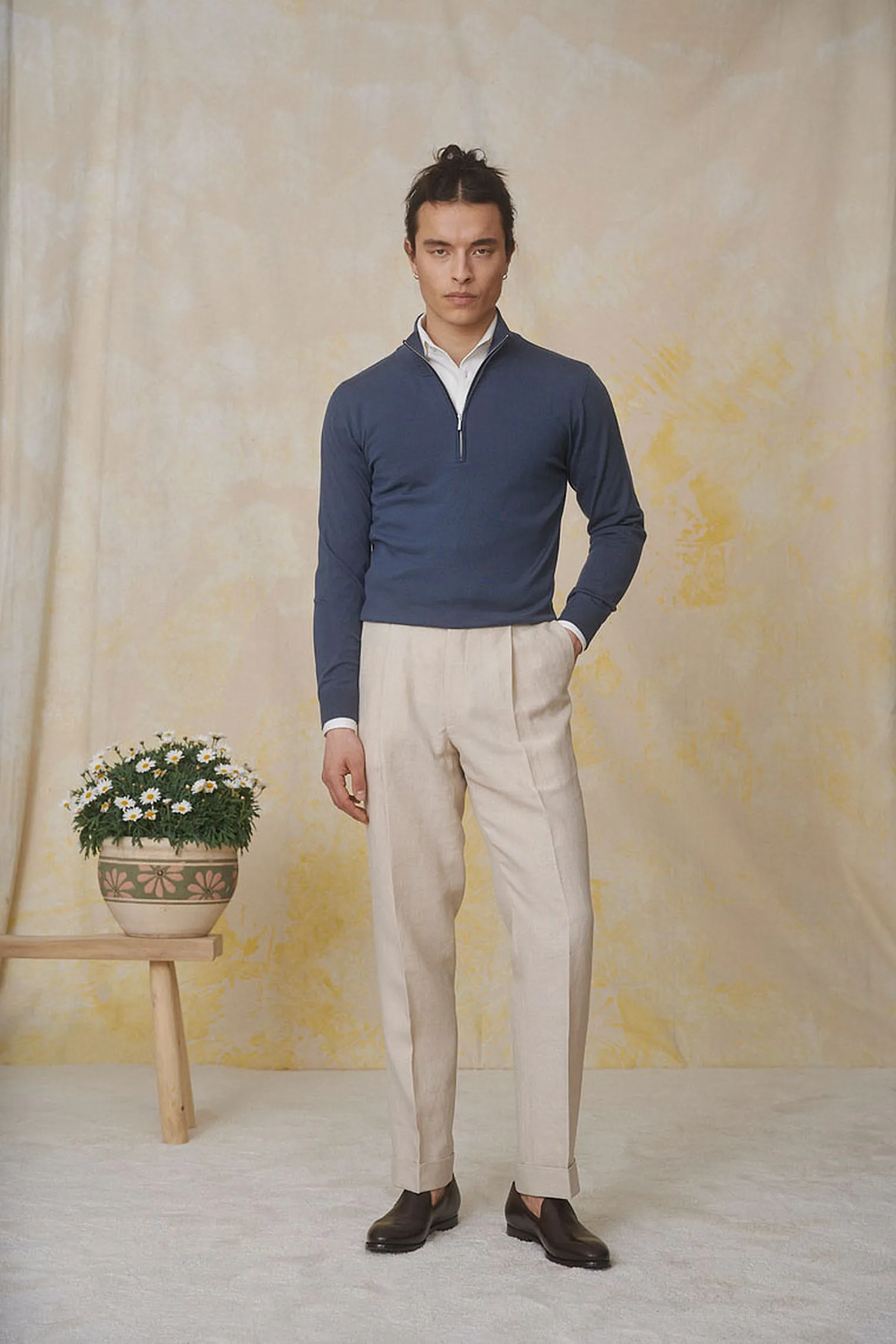 Half-Zip aus S160 ultrafeiner Merinowolle von Loro Piana — Monokel Berlin