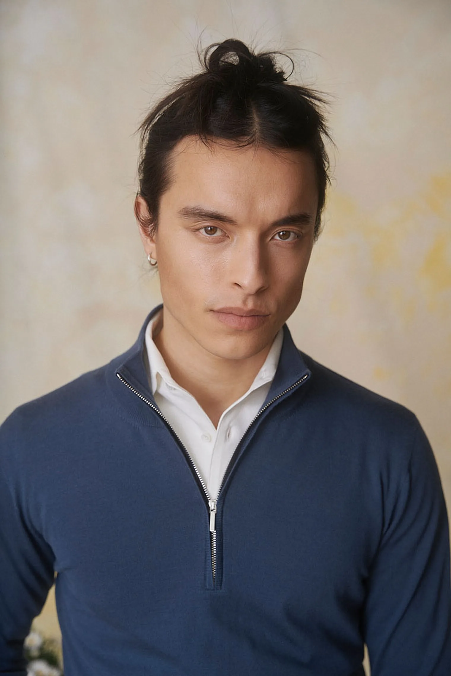 Half-Zip aus S160 ultrafeiner Merinowolle von Loro Piana — Monokel Berlin