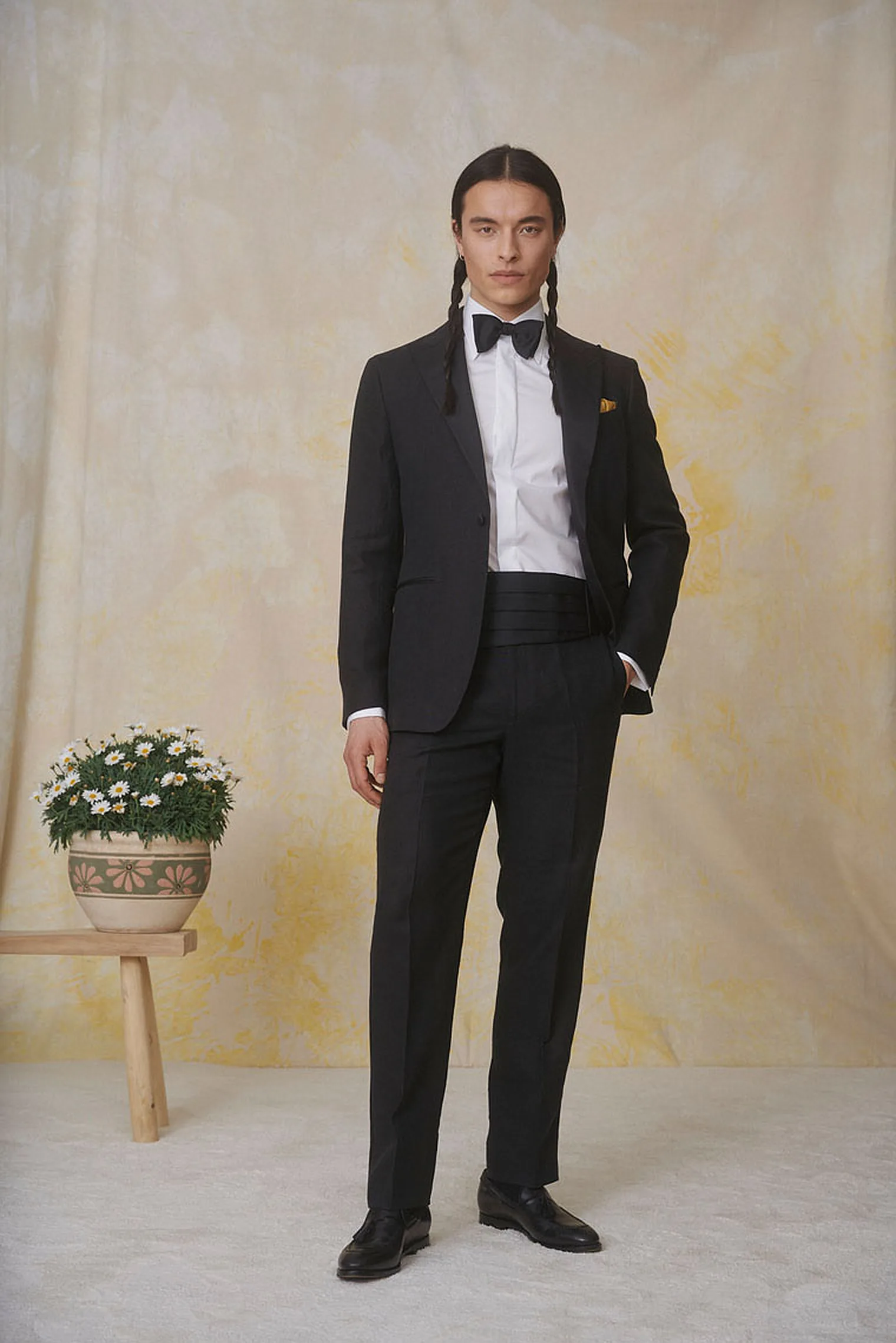 Smoking mit Fliege und Kummerbund — zweite Variante