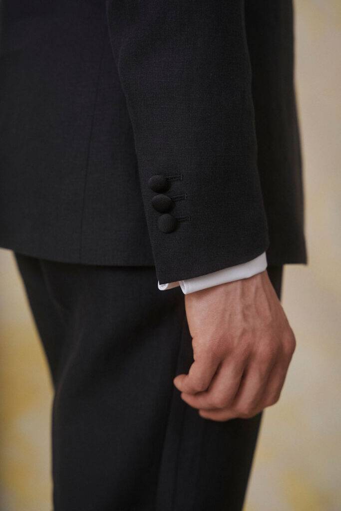 Sommer-Smoking aus Leinen — Detailansicht