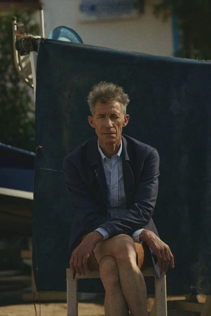 Olive green Leinen-Maßhemd mit Cognac Leinen-Bermuda nach Maß