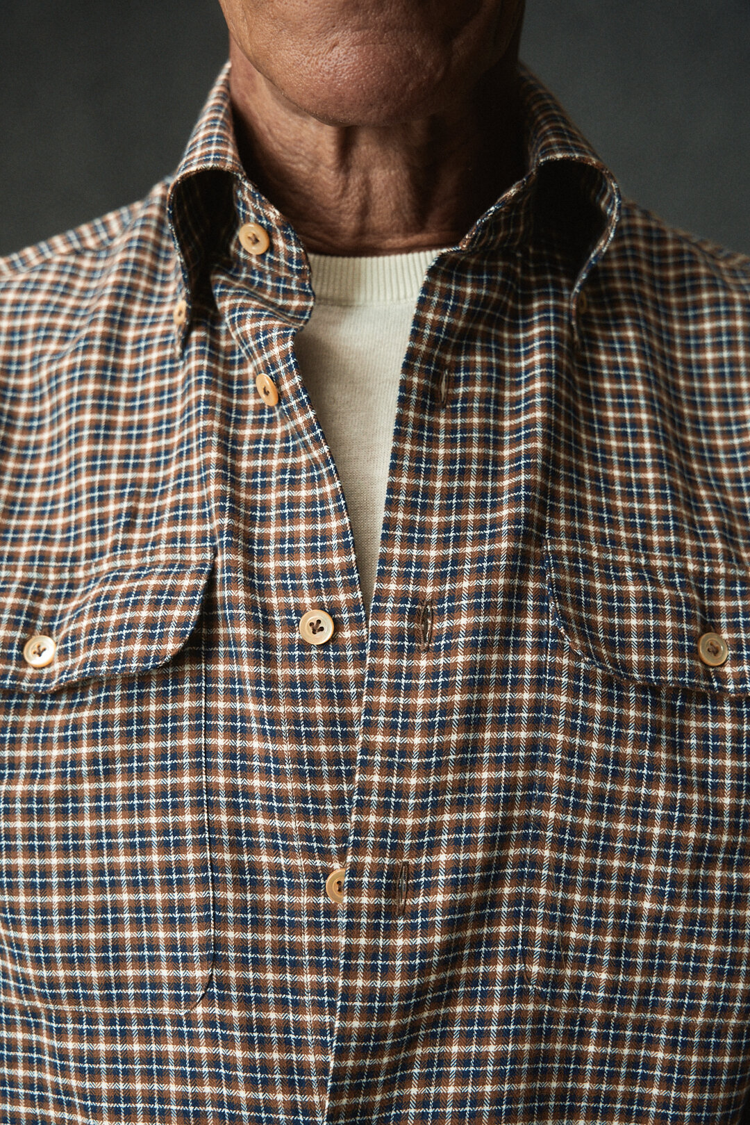 Chocolate Brown Twill Utility Jacket mit Blue Camel Check Hemd und Hose, Ansicht 5