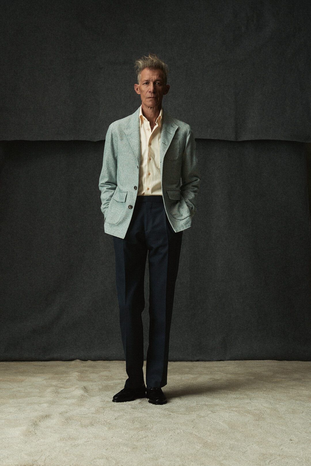 Mint Green-Light Grey Herringbone Utility Jacket mit Cream Flannel Hemd und Hose — Monokel Berlin Herbst | Winter 2026 Lookbook