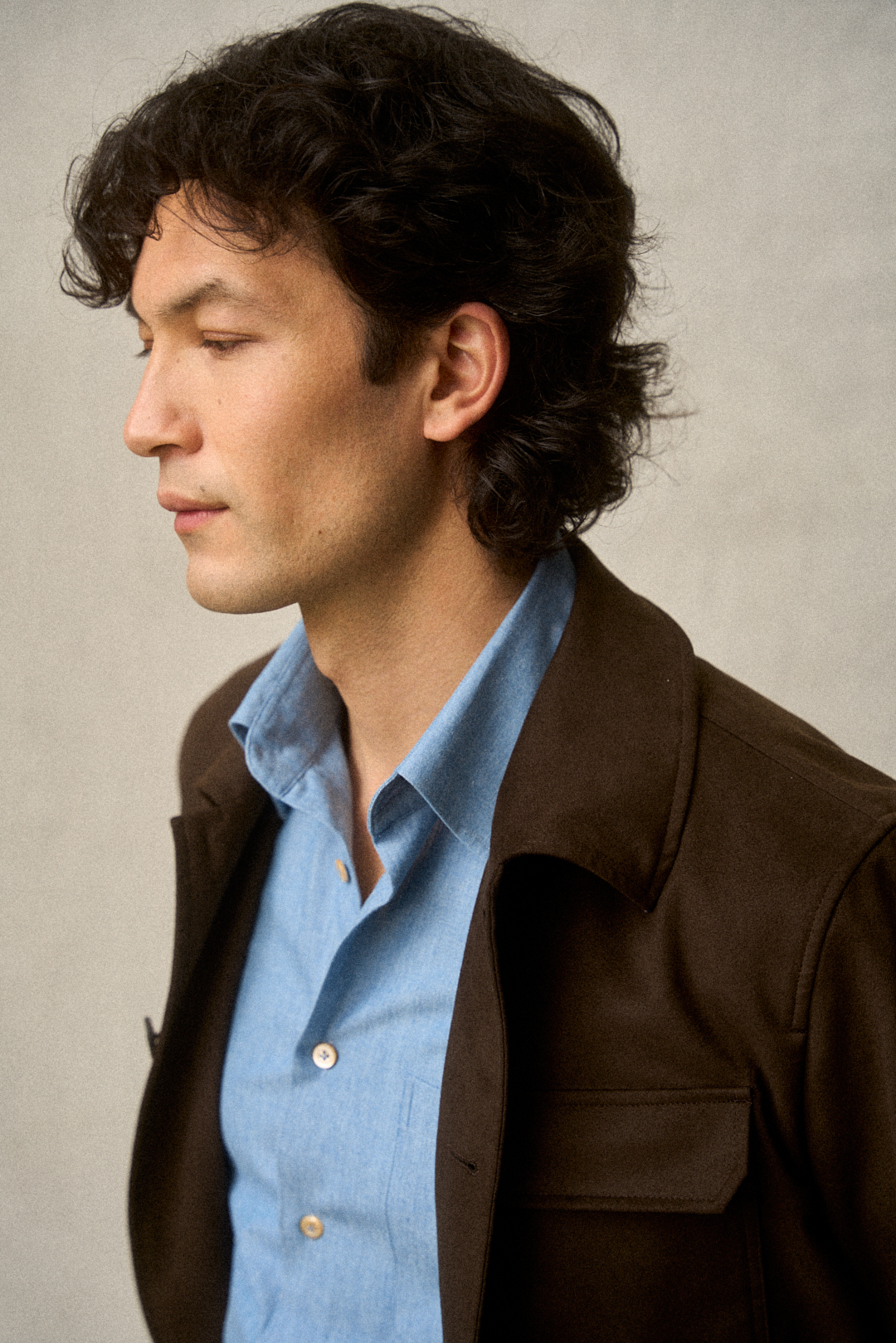 Chocolate Brown Faux Suede Utility Jacket mit Glencheck-Hose, Ansicht 4