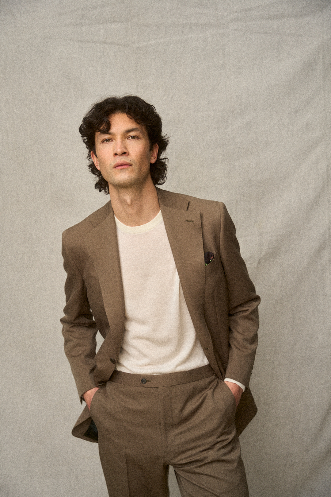 Olive Wool Twill Anzug mit Merino Crew Neck, Ansicht 5