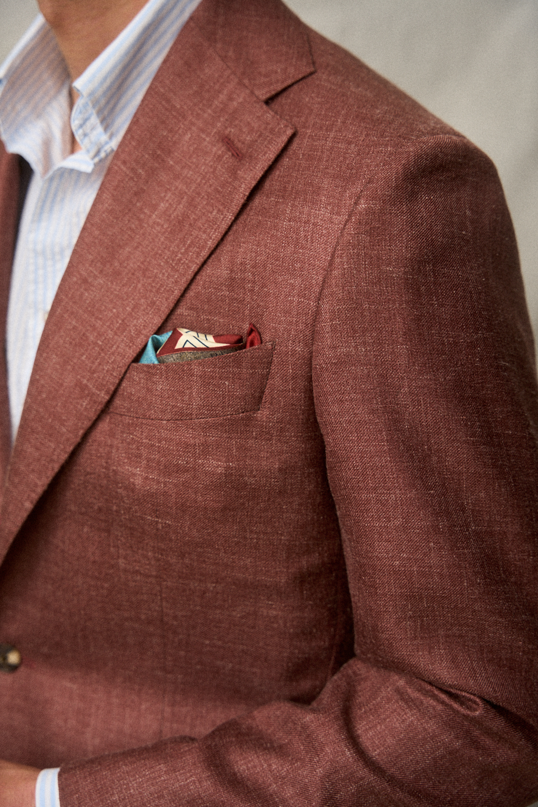 Dusty Red Melange Sakko mit Selvedge Denim und Lilac-Hemd, Ansicht 5