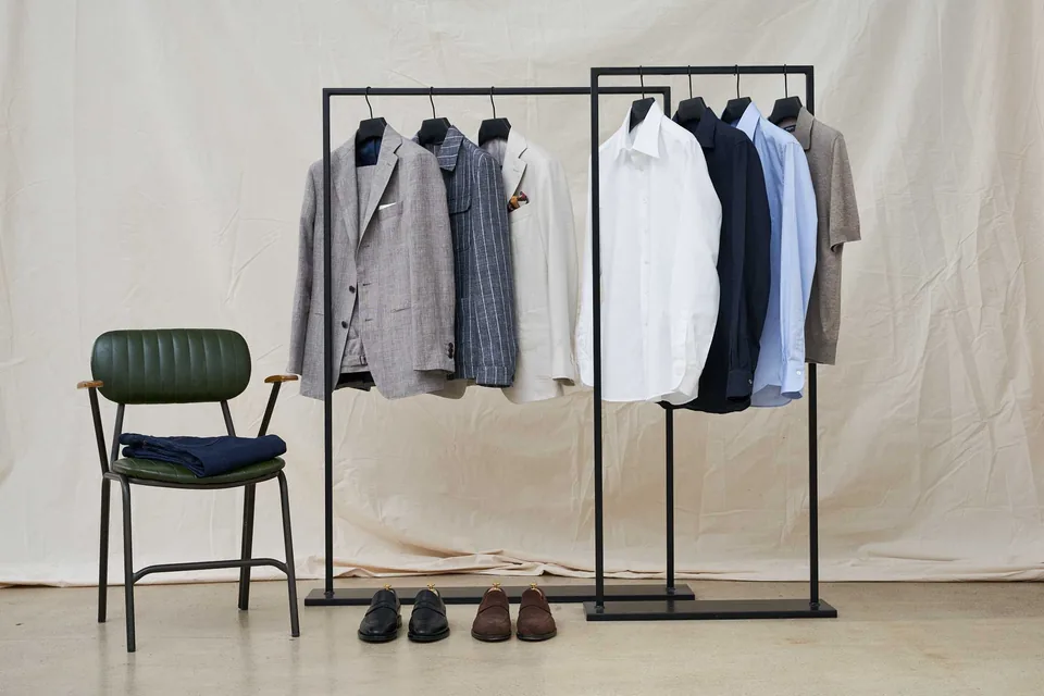 Monokel Berlin Sortiment — Maßanzug, Maßhemd und Accessoires