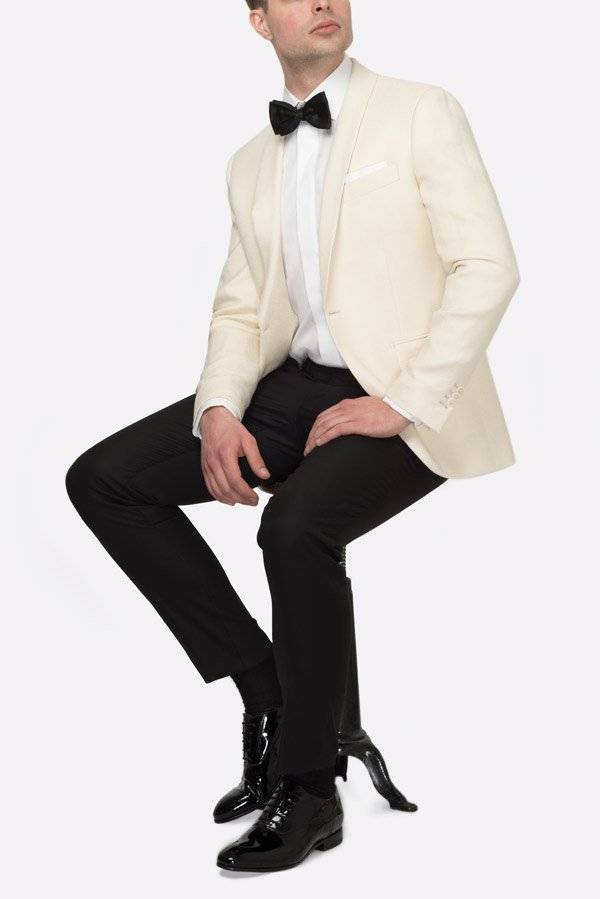 Cremefarbenes Dinner Jacket aus Wolle und Seide