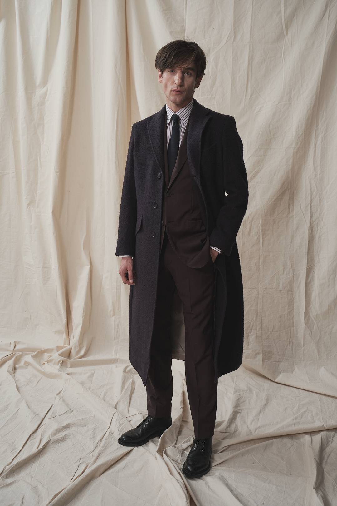 Dark Wine Solaro Maßanzug — Monokel Berlin