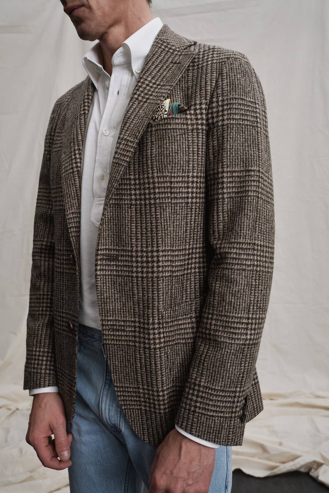 Alpaka Wool Glencheck Broken Suit mit Washed Jeans — Monokel Berlin