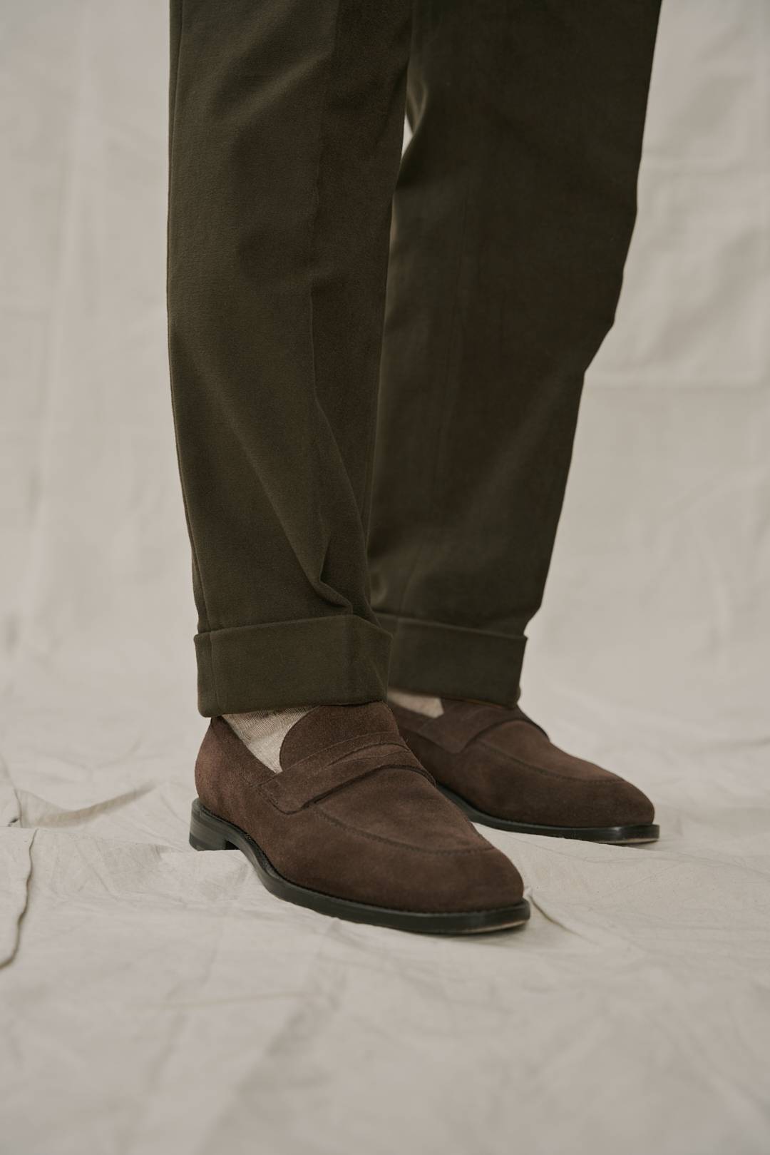 Olive Stretch Cotton Moleskin Utility Maßanzug — Monokel Berlin