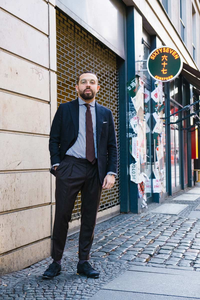 Monokel Berlin Schaufenster Rosenthaler Straße bei Nacht