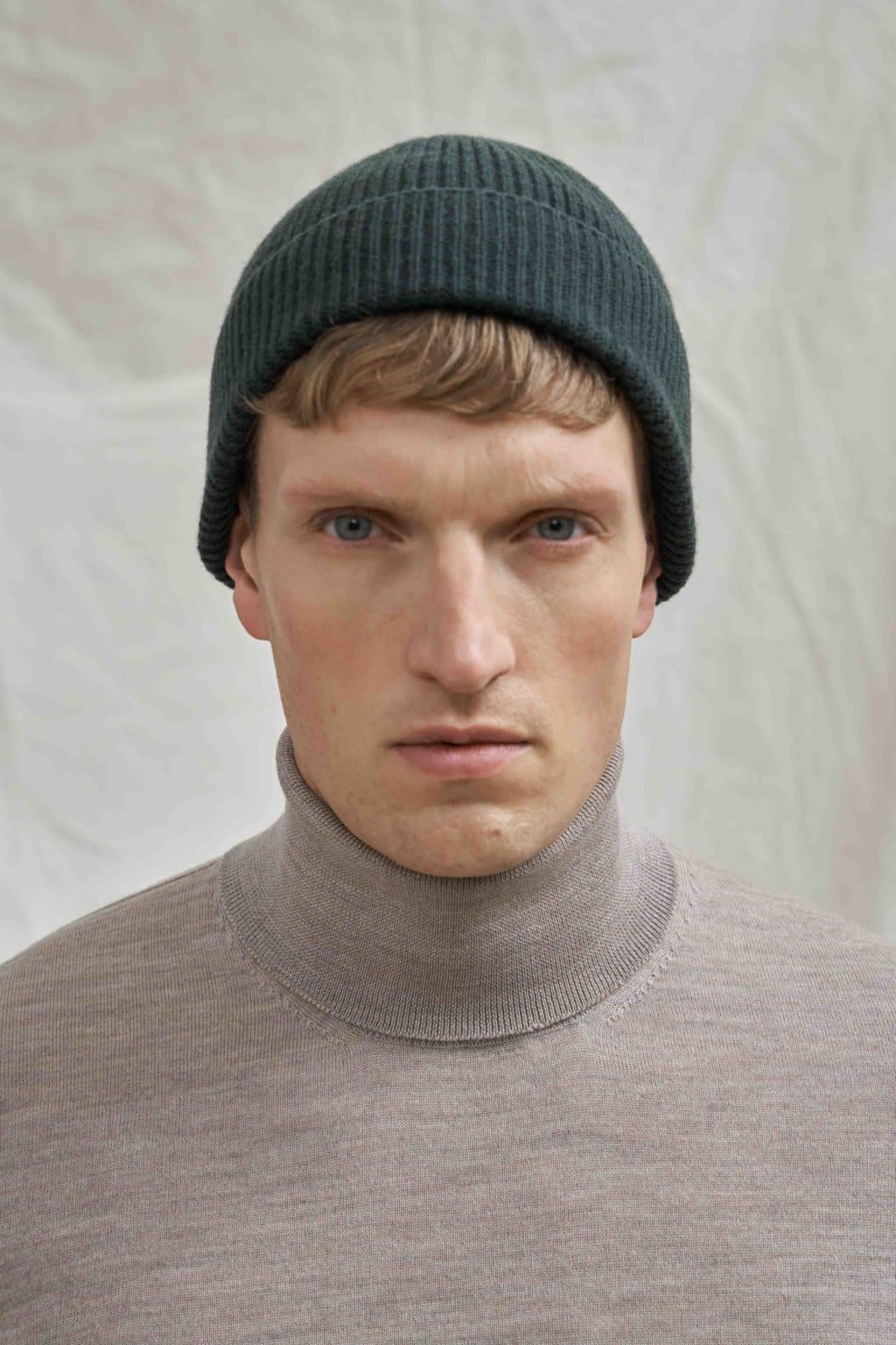 Beanie Dunkelgrün Kaschmir Wolle